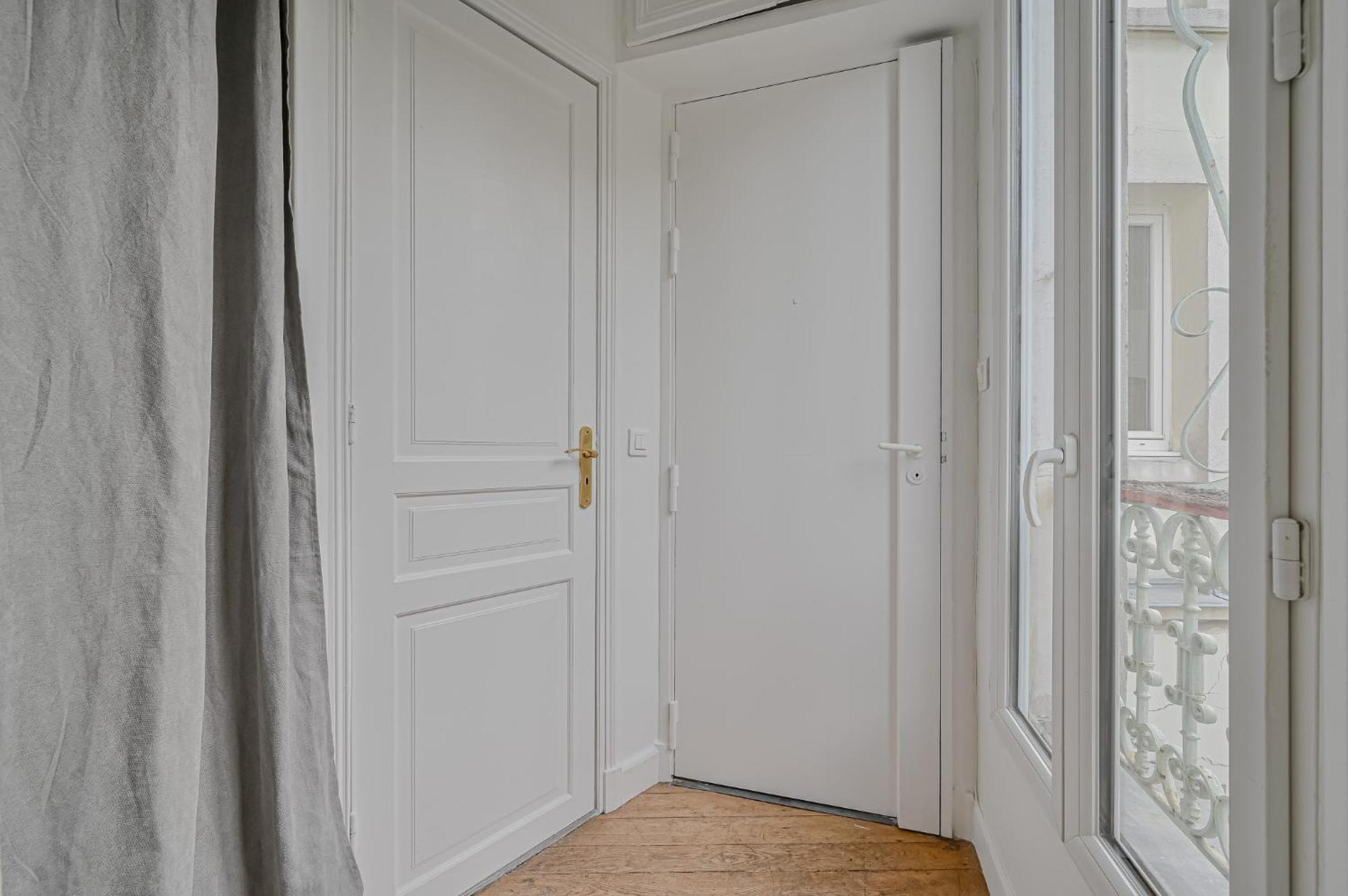 Le Poetique Niche Au Pied Du Sacre-Coeur Apartment Париж Екстериор снимка