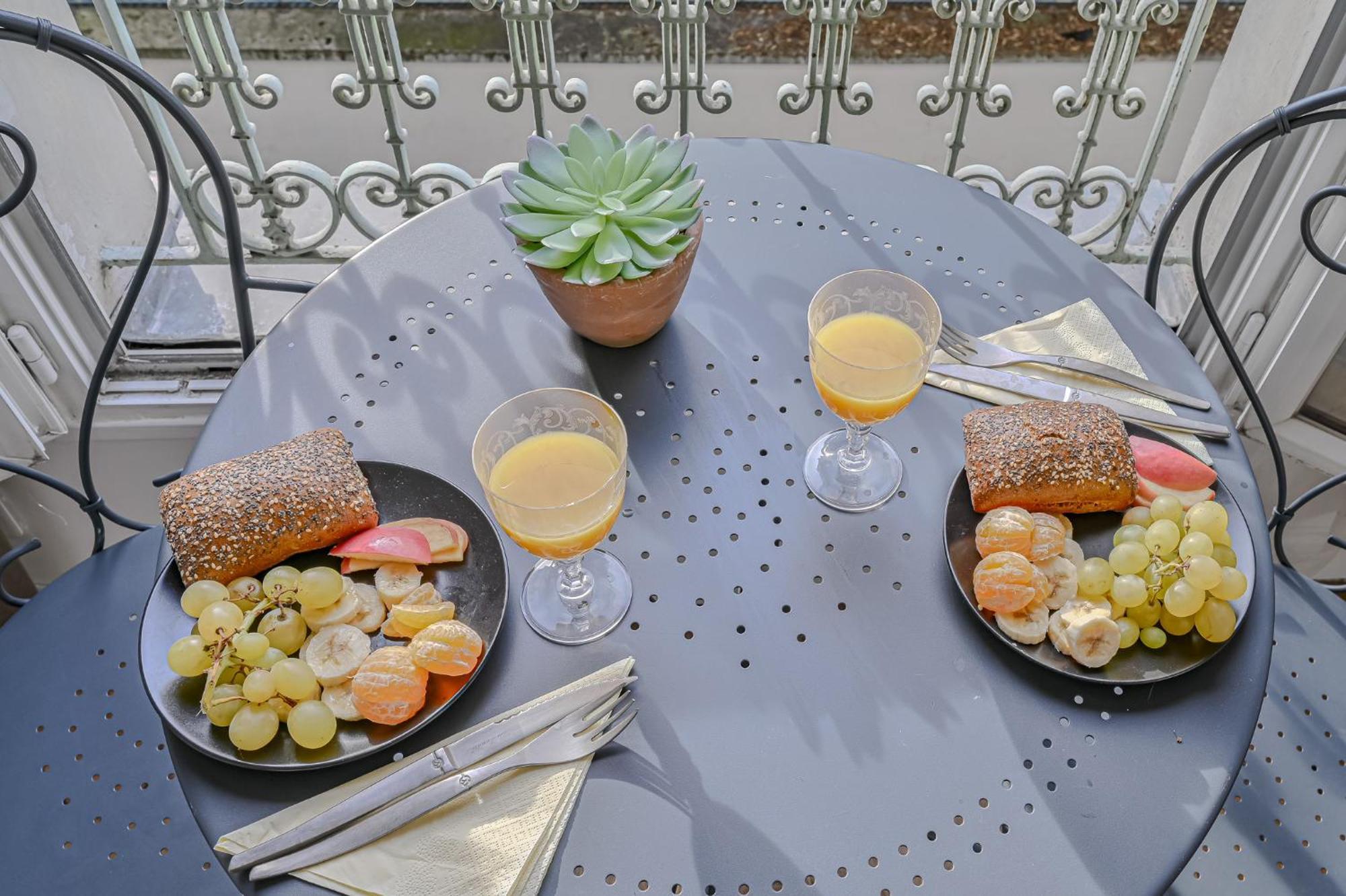 Le Poetique Niche Au Pied Du Sacre-Coeur Apartment Париж Екстериор снимка
